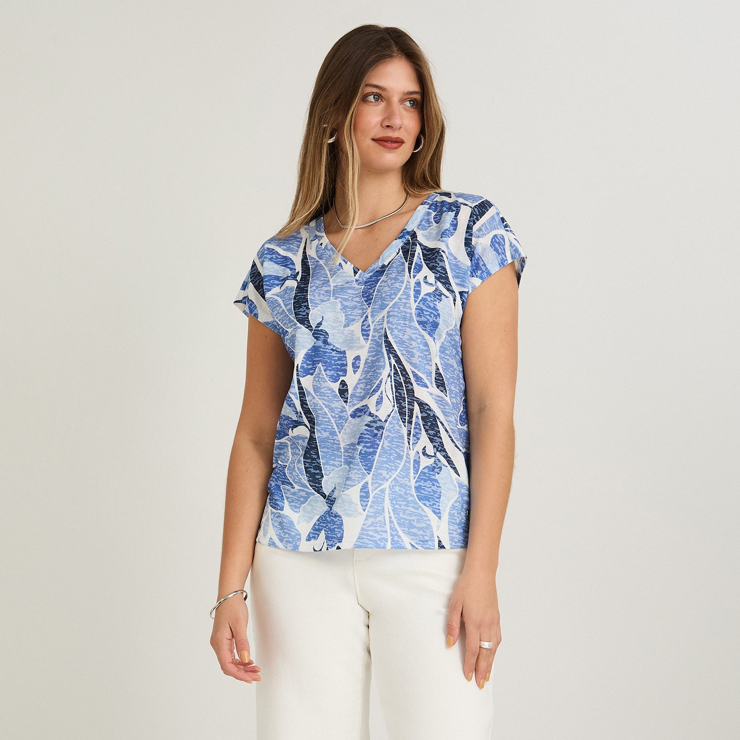 Polera Manga Corta Estampada Celeste